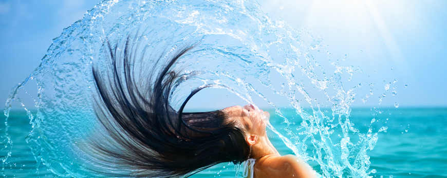Cum ne protejăm eficient părul în sezonul estival? 